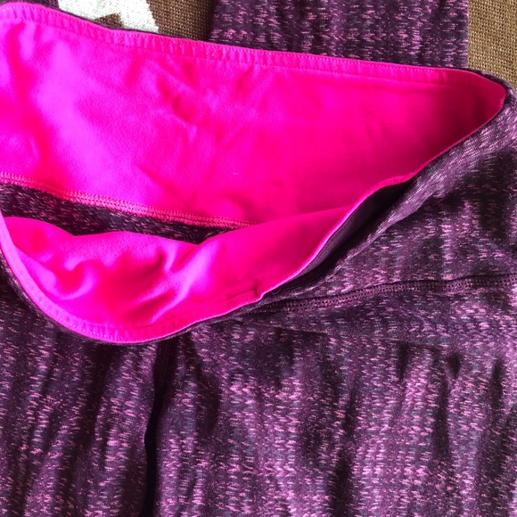 Rare Lulu lemon pattern leggings - Picture 6 of 6